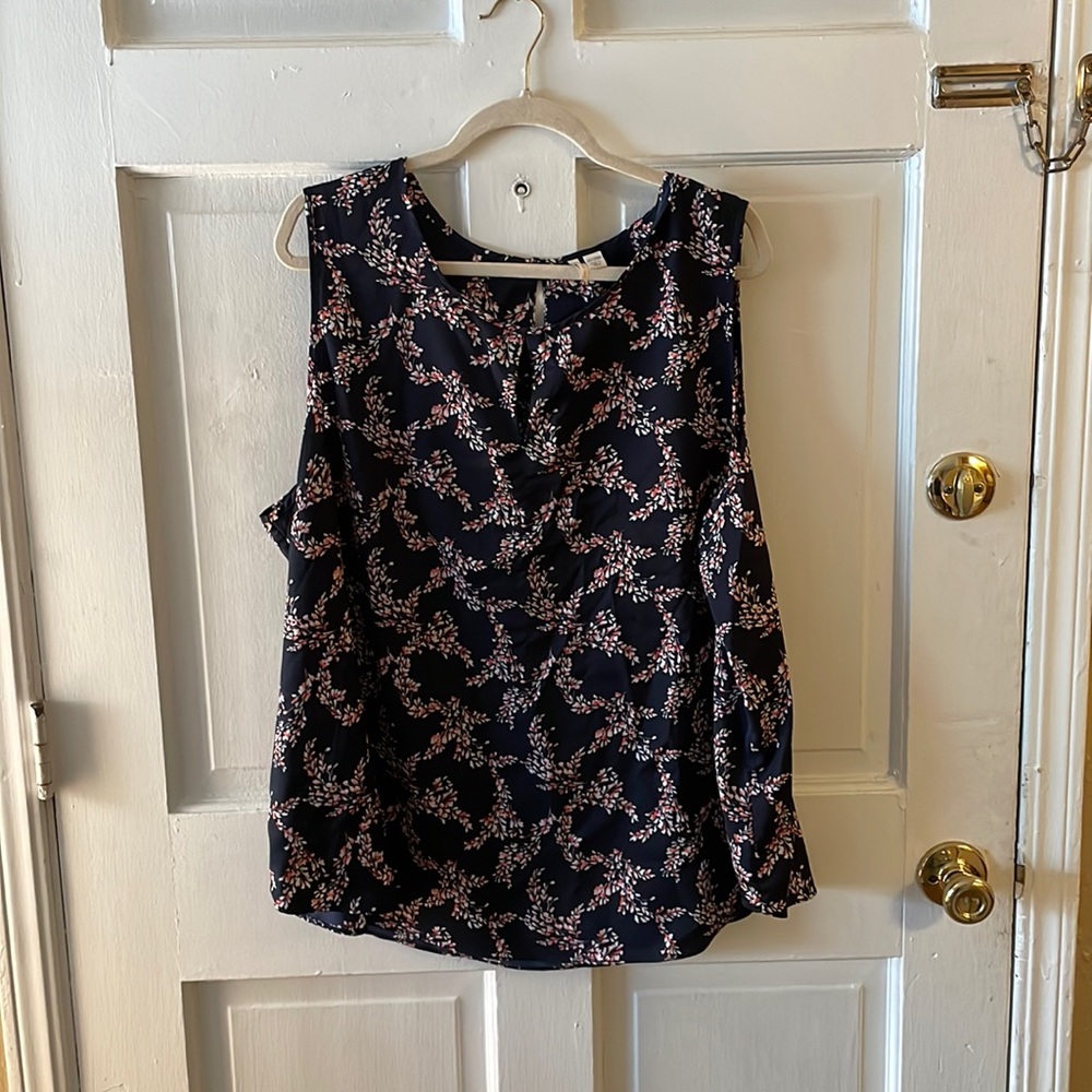 Navy floral tank 3x